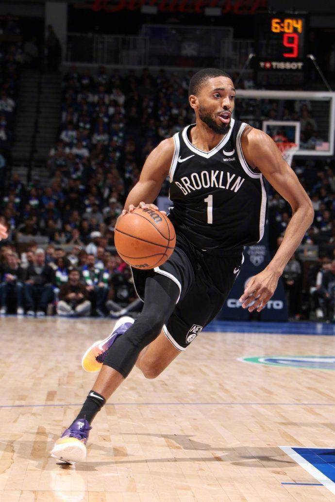 包含篮网决定调整战术，迎接新挑战的词条