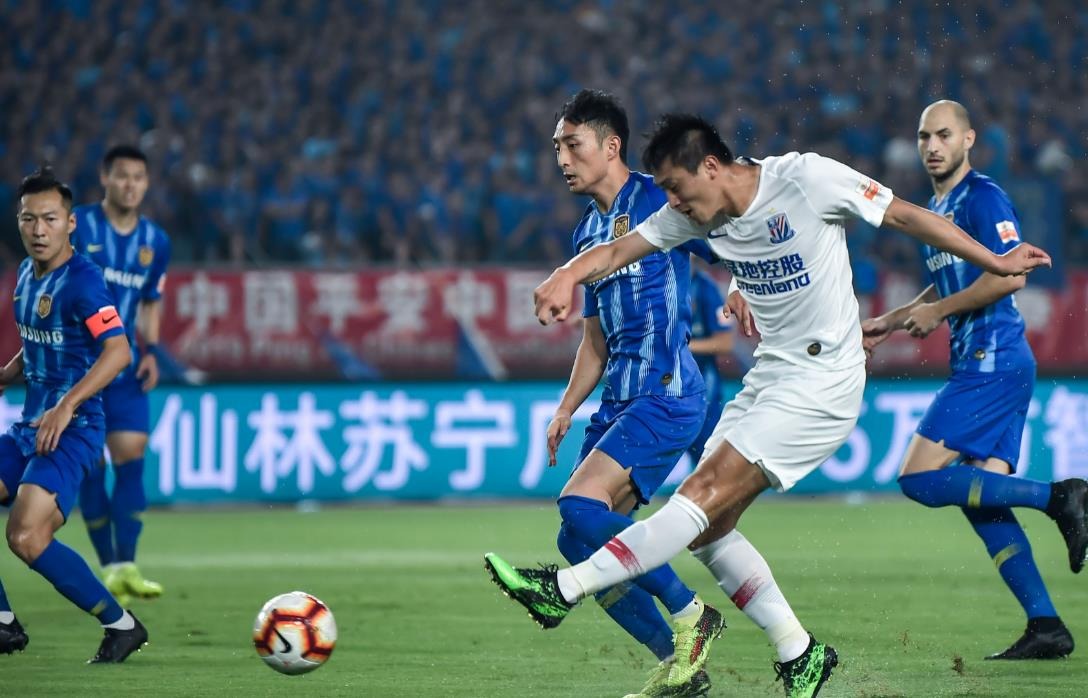 包含申花官宣：签约外援带来新活力，冲击中超联赛前三名的词条