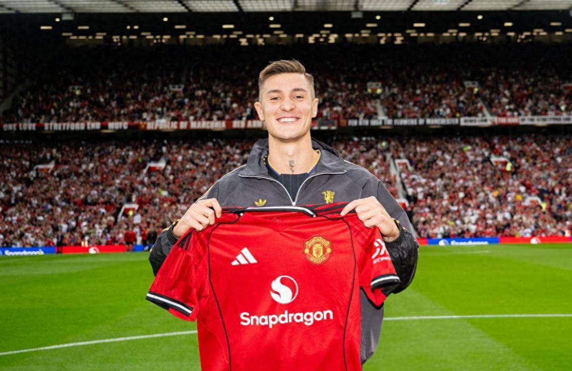 米兰锋线抉择：续约伊布或引进哈兰德，困难重重