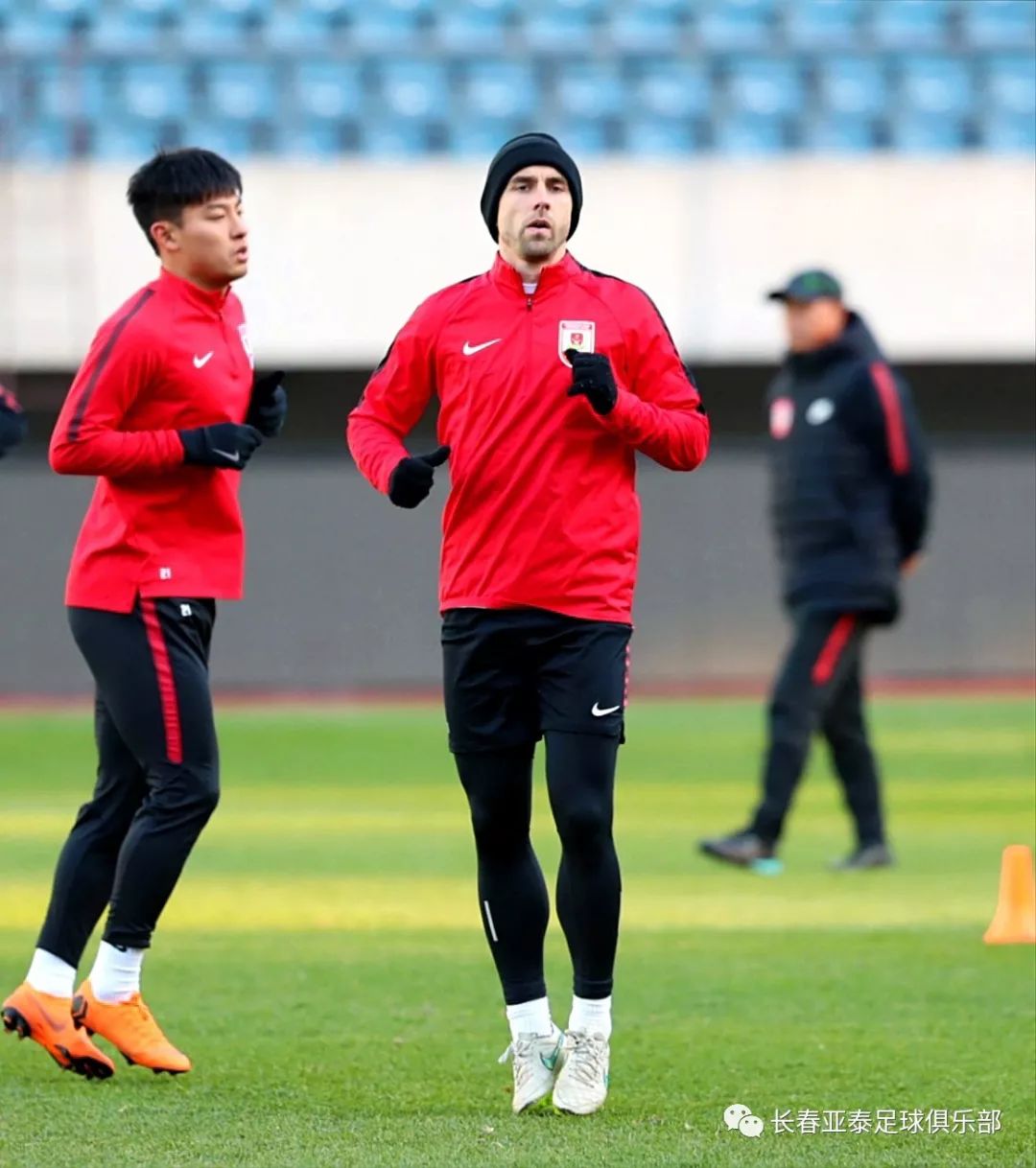 关于北京队全力以赴，终夺胜利欢呼胜利的信息