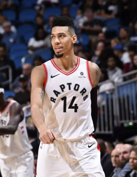 生涯新高分！球队新星破记录，带领球队雄姿勃发！