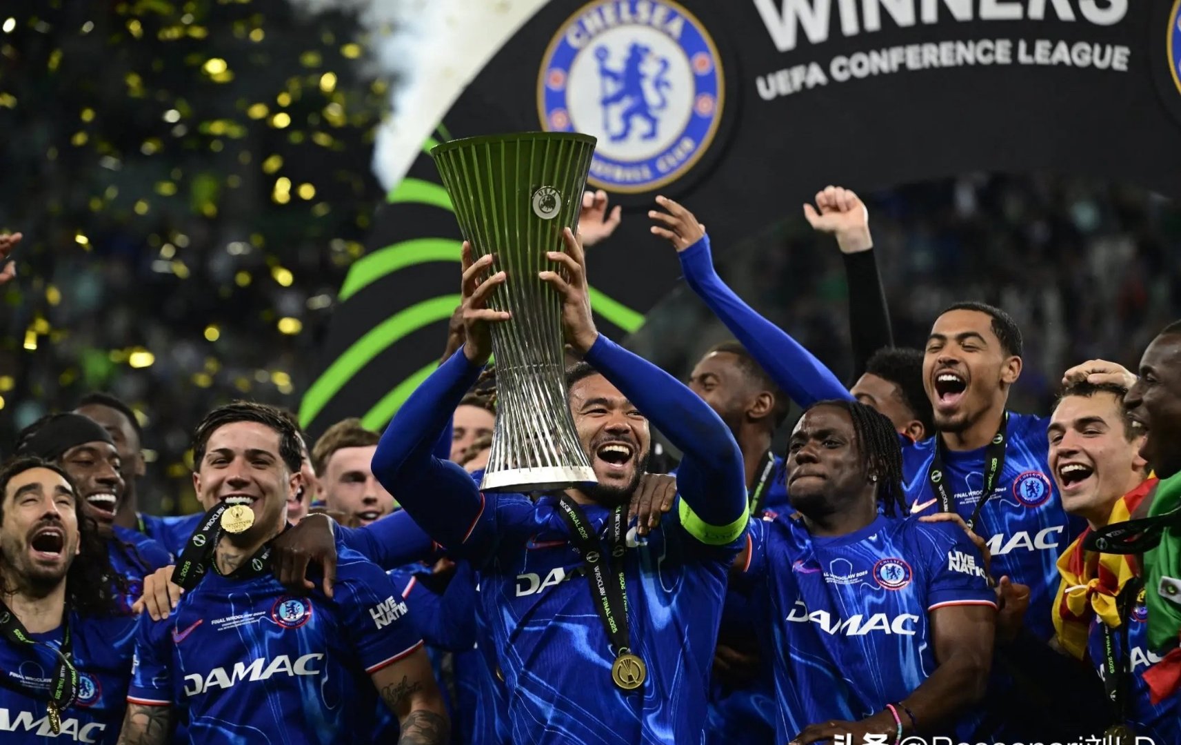 欧洲联赛巨头大胜，顶级对决令人期待