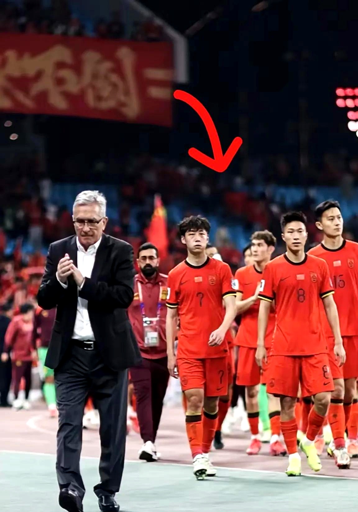 本土球员发挥出色,国家队士气高涨的简单介绍 本土球员发挥出色,国家队士气高涨的简单介绍